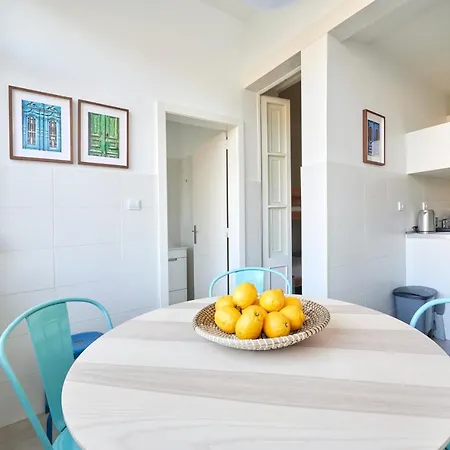 Quiet And 2br Apt, By Timecooler Apartment