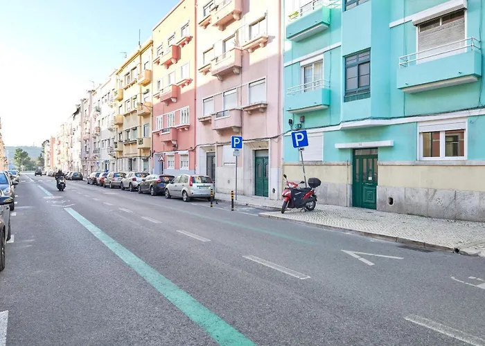 Apartment Quiet And 2br Apt, By Timecooler