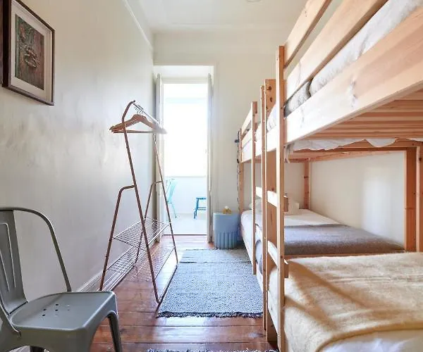 Quiet And 2br Apt, By Timecooler Apartment