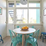 Quiet&central 2br Apt, By Timecooler