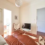 Quiet&central 2br Apt, By Timecooler